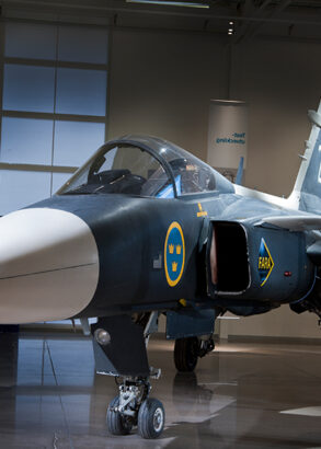 Ett stridsflygplan av modell Saab 39 Gripen.